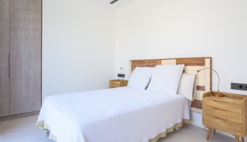 Resa Estates te koop sale Cala Comte double bedroom.jpg